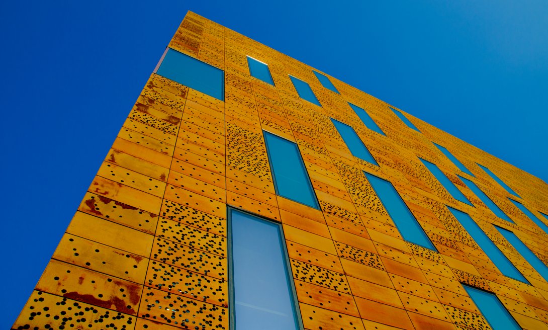 Cube building