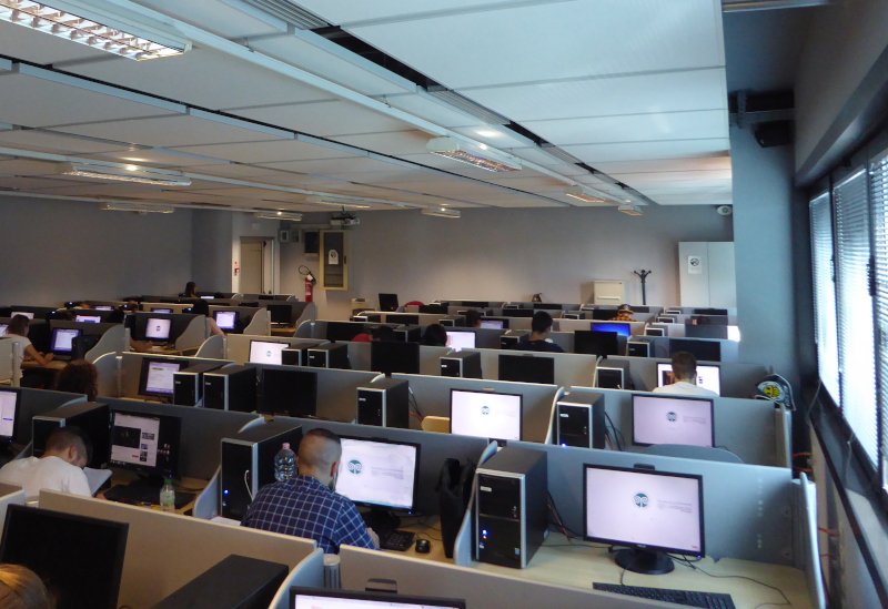An IT and language laboratory at DiECO